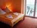 Ein hübsches 2-4-Pers.Zimmer mit Doppelbett, Schlafsofa, Balkon mit Ausblick auf die masur. Landschaften, DU, WC, Handtüchern, Kühlschrank, SAT-TV (Deutsche Programme)