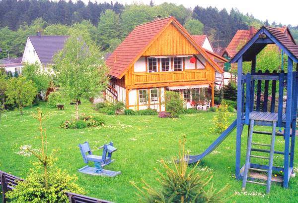 Ferienhaus mit Garten